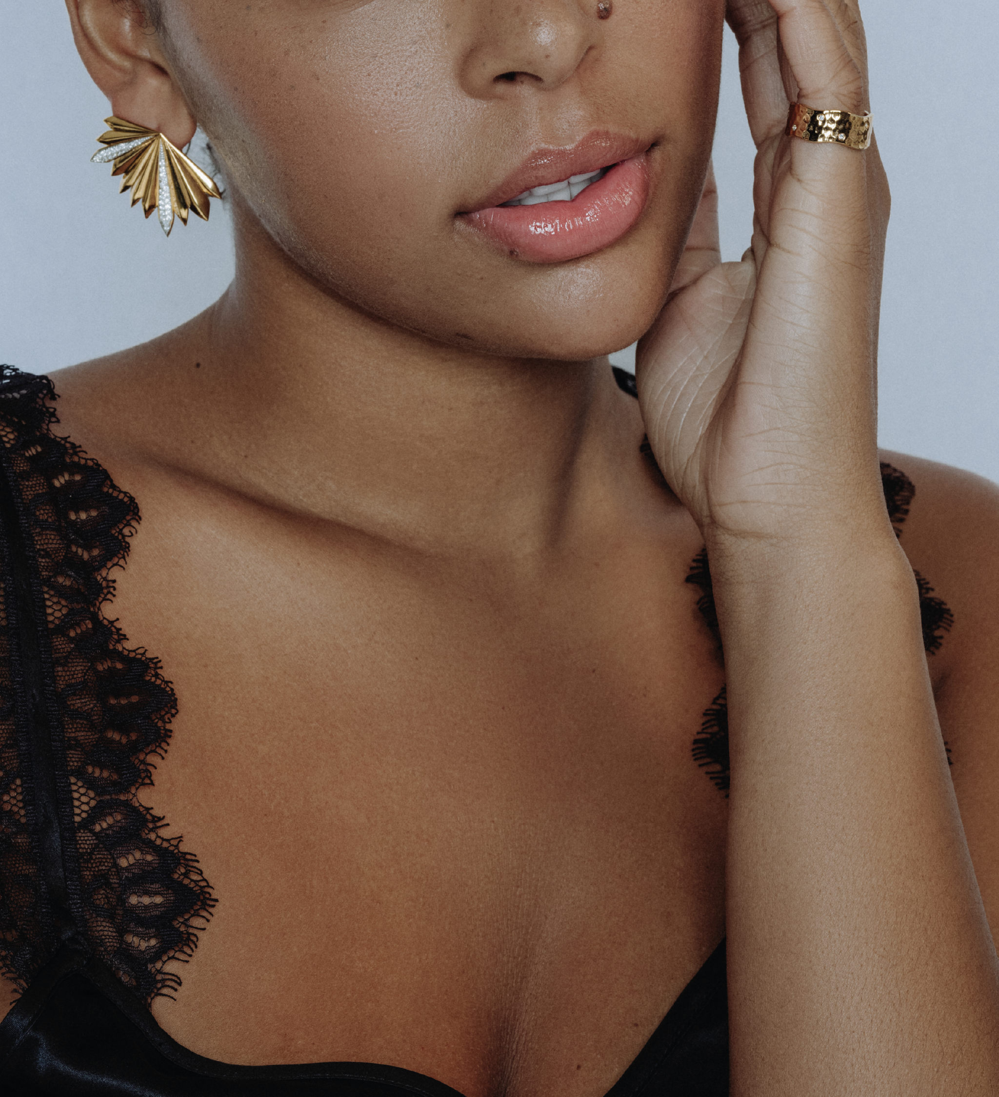 Fluted gold Diamond Earrings