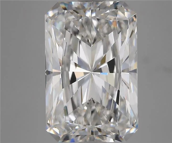 7.22ct Radiant Lab Grown Diamond (Colour E, Clarity VVS1, IGI Certified)